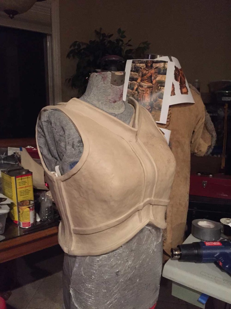 Skyrim Iron Armor chest piece - Costumebiz.net